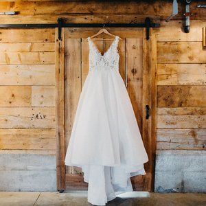 Ivory/White Wedding Dress